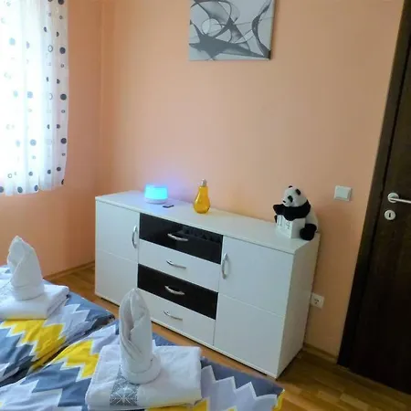 Mia's Apartment, Stylish One Bedroom Appartement Sofia