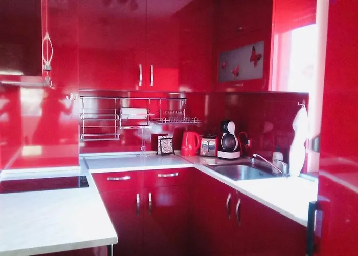 Апартамент Mia's Apartment, Stylish One-bedroom