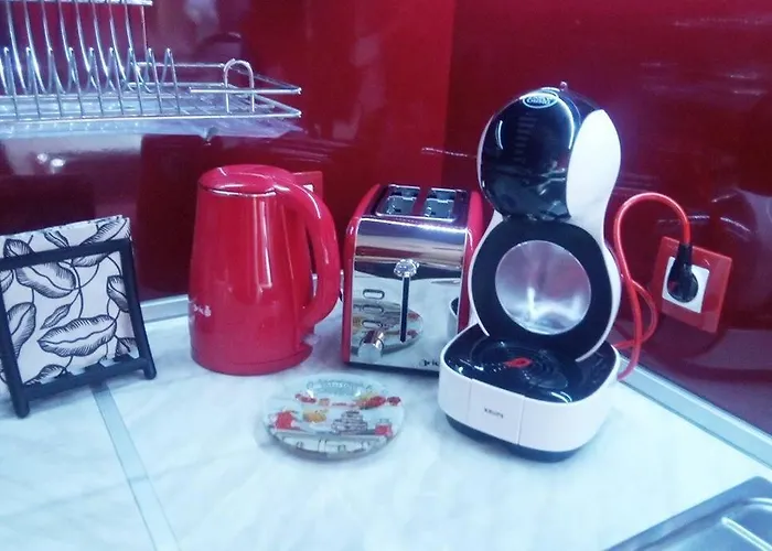 Апартамент Mia's Apartment, Stylish One-bedroom *