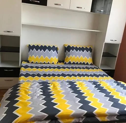 Апартамент Mia's Apartment, Stylish One-bedroom София